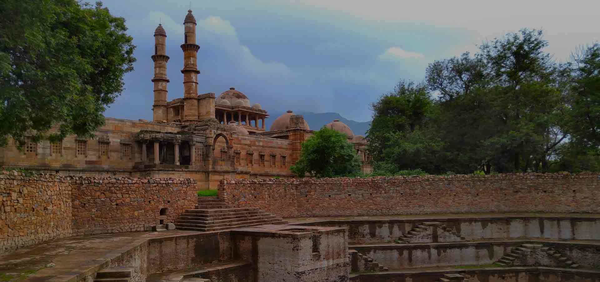 These are the top 5 places to visit in Champaner that is going to make your trip memorable